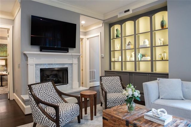 77 Peachtree Place NE 506, Atlanta, GA 30309