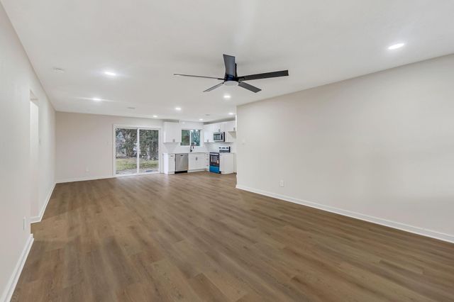 5506 Elm Tree Drive, Houston, TX 77048