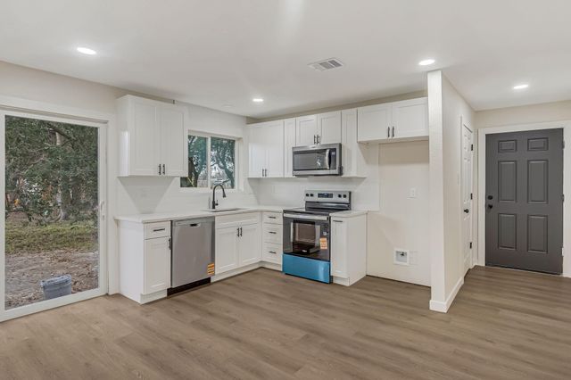 5506 Elm Tree Drive, Houston, TX 77048