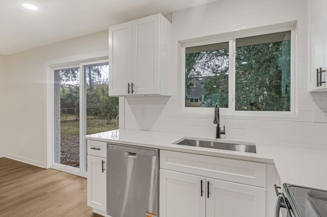 5506 Elm Tree Drive, Houston, TX 77048