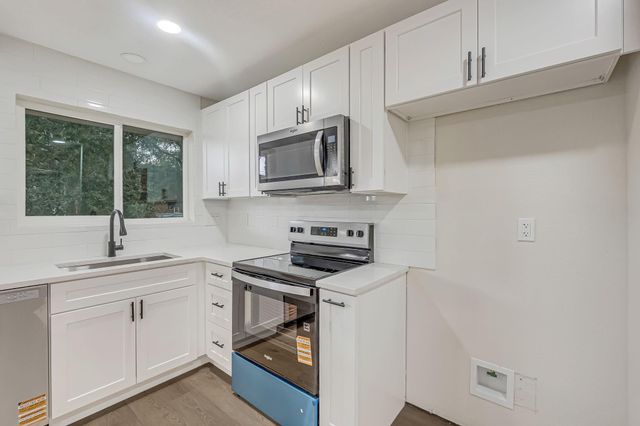 5506 Elm Tree Drive, Houston, TX 77048