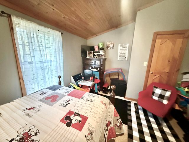 87 Old Mill Rd, Pine Knot, KY 42635