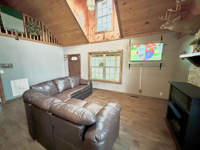 87 Old Mill Rd, Pine Knot, KY 42635