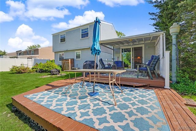 8 Vermont Place, West Seneca, NY 14224