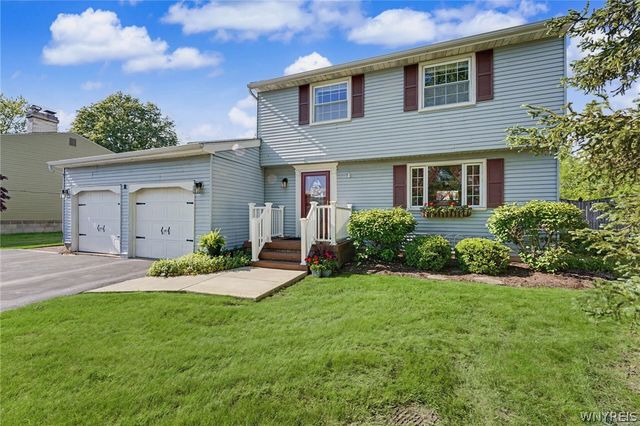 8 Vermont Place, West Seneca, NY 14224