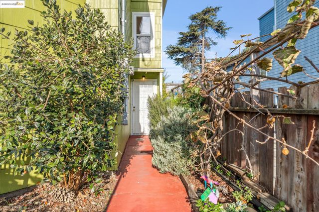 836 20th Street, Oakland, CA 94607