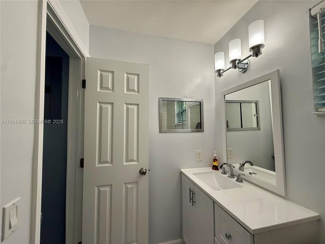 1301 N 12th Ct 4B, Hollywood, FL 33019