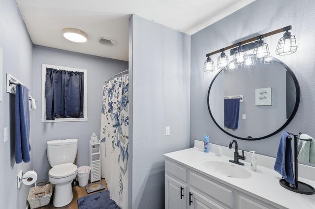 226 E 1st St, Douglass, KS 67039