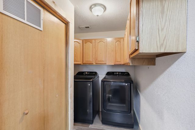 226 E 1st St, Douglass, KS 67039