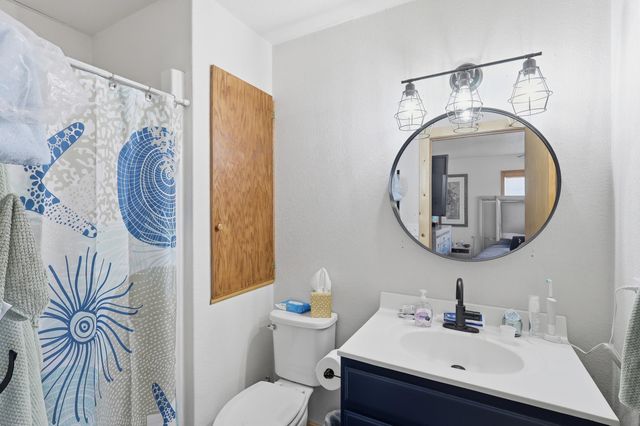 226 E 1st St, Douglass, KS 67039