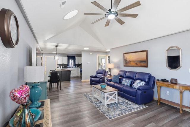 226 E 1st St, Douglass, KS 67039