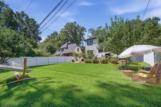 11 Marquette Rd, Montclair Twp., NJ 07043