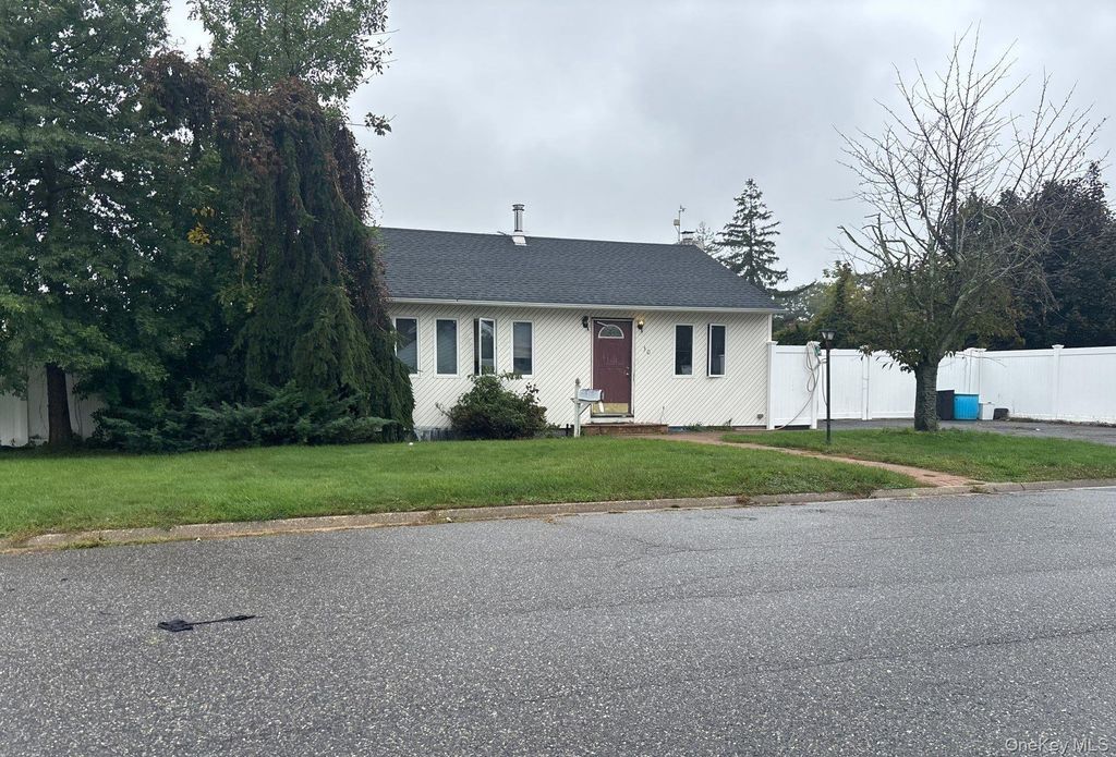 30 Jenkins Avenue, North Babylon, NY 11703 — exterior