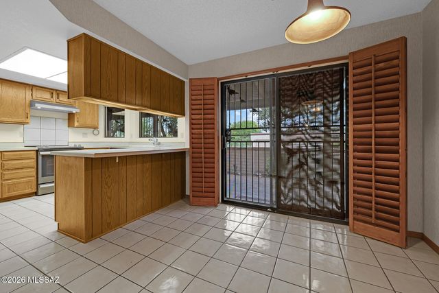 6200 E Frontier Place, Tucson, AZ 85750