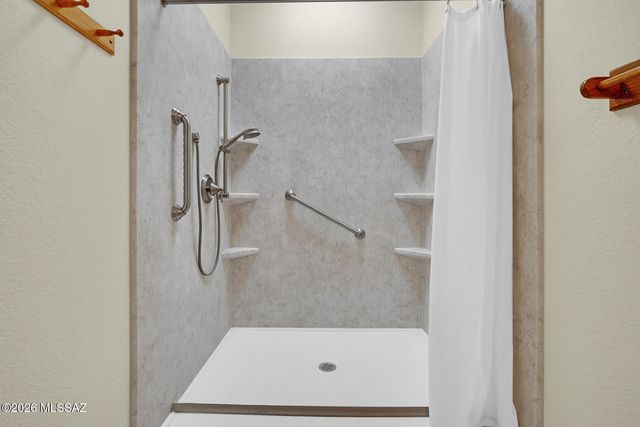 6200 E Frontier Place, Tucson, AZ 85750