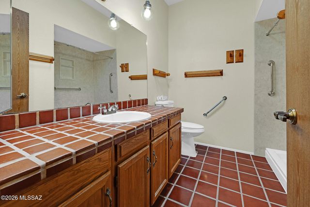 6200 E Frontier Place, Tucson, AZ 85750
