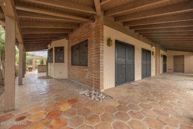 6200 E Frontier Place, Tucson, AZ 85750