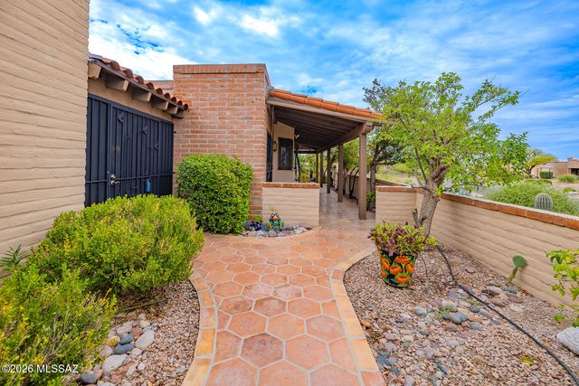 6200 E Frontier Place, Tucson, AZ 85750