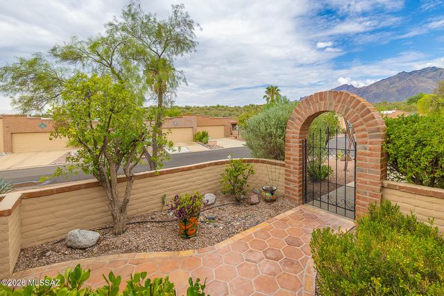 6200 E Frontier Place, Tucson, AZ 85750