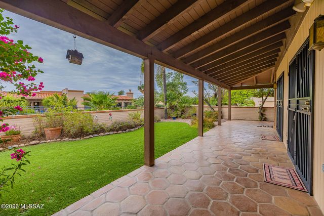 6200 E Frontier Place, Tucson, AZ 85750