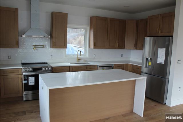 10 Alpine Trail, Vernon, NJ 07462