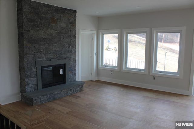 10 Alpine Trail, Vernon, NJ 07462