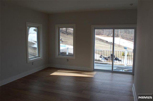 10 Alpine Trail, Vernon, NJ 07462