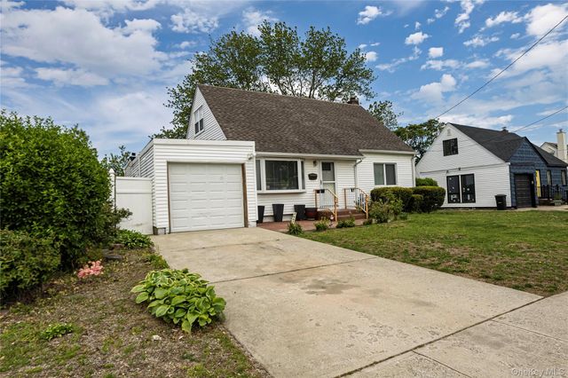 2687 Fox Road, Baldwin, NY 11510