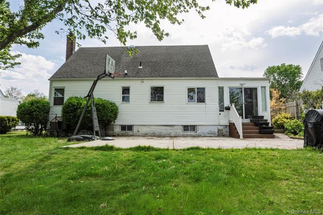 2687 Fox Road, Baldwin, NY 11510