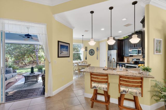 447 11th Square SW, Vero Beach, FL 32962