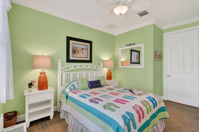 447 11th Square SW, Vero Beach, FL 32962