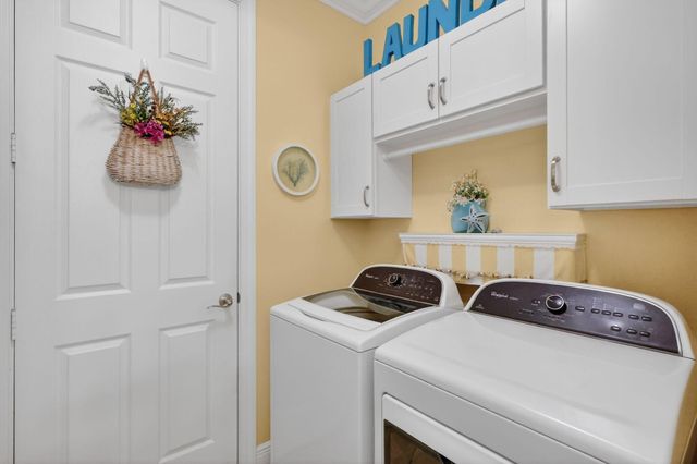 447 11th Square SW, Vero Beach, FL 32962