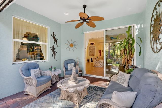 447 11th Square SW, Vero Beach, FL 32962