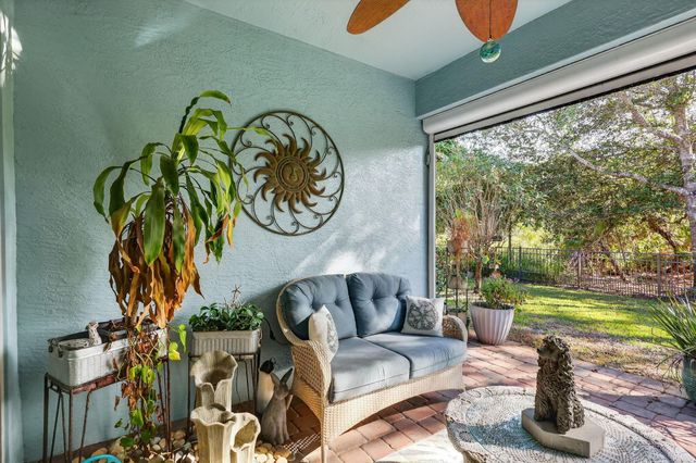 447 11th Square SW, Vero Beach, FL 32962