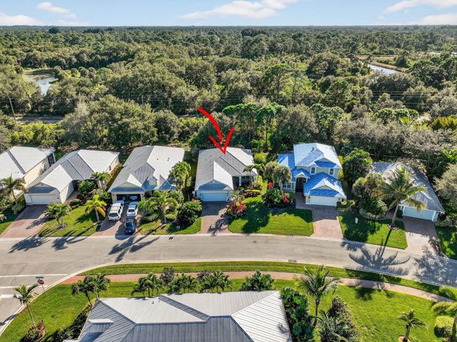 447 11th Square SW, Vero Beach, FL 32962