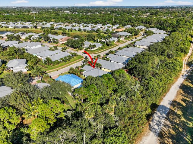 447 11th Square SW, Vero Beach, FL 32962