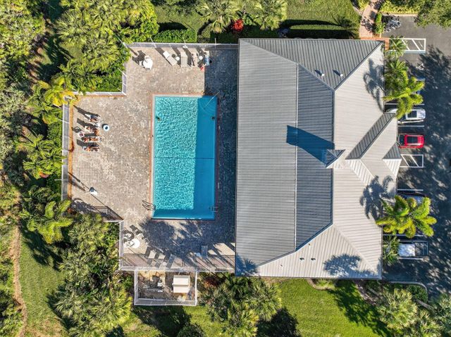 447 11th Square SW, Vero Beach, FL 32962