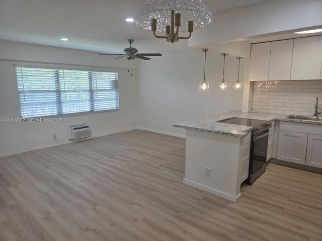 13455 SW 3rd Street 309S, Pembroke Pines, FL 33027