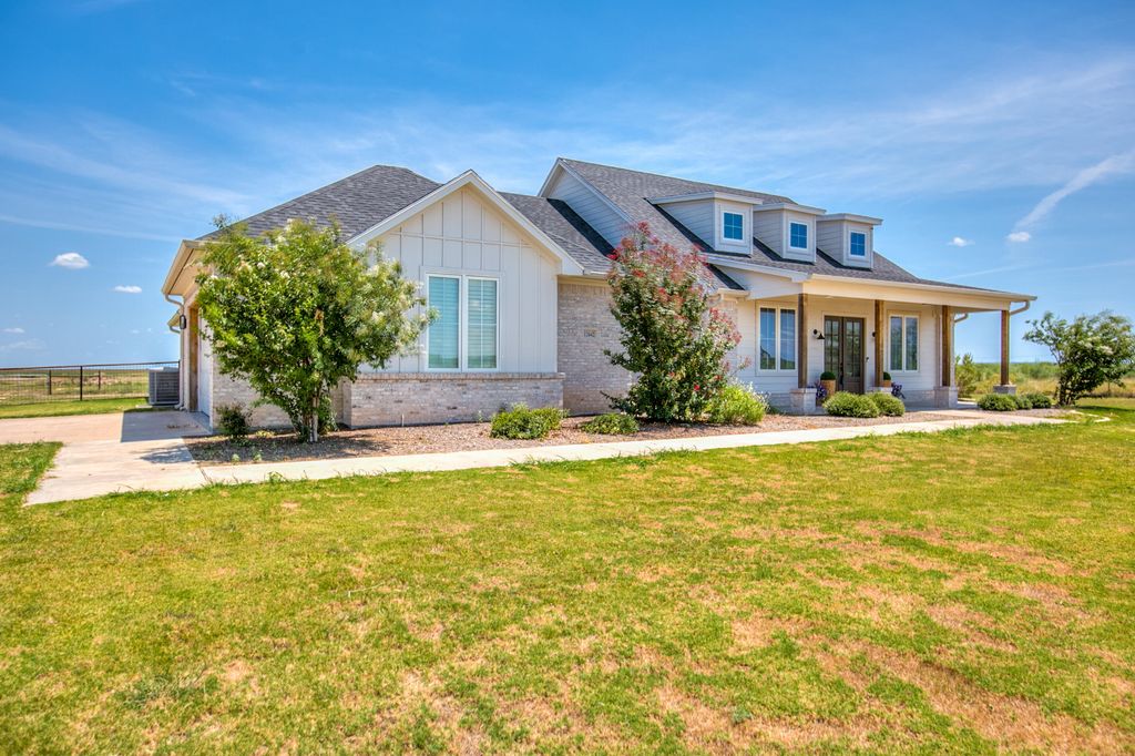 Image 2 of property listing at 12642 Rasberry Lane, San Angelo, TX 76904