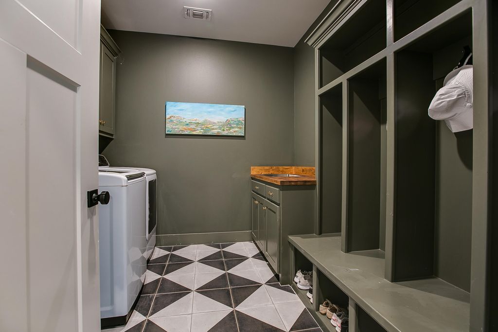 Image 38 of property listing at 12642 Rasberry Lane, San Angelo, TX 76904