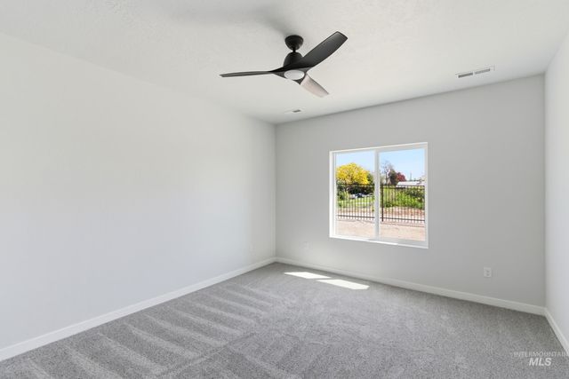 1709 Dyer St, Middleton, ID 83644