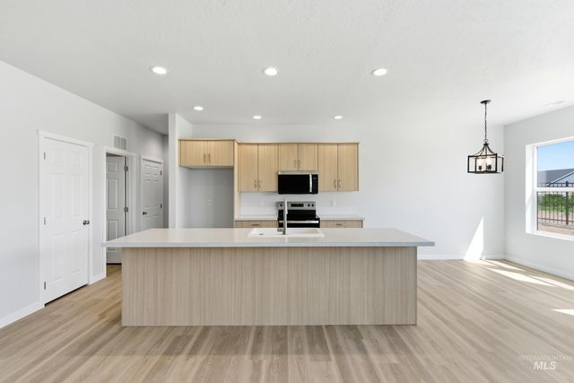 1709 Dyer St, Middleton, ID 83644