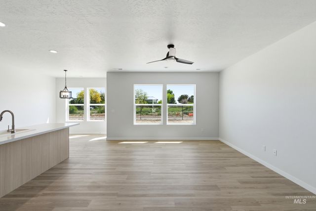 1709 Dyer St, Middleton, ID 83644