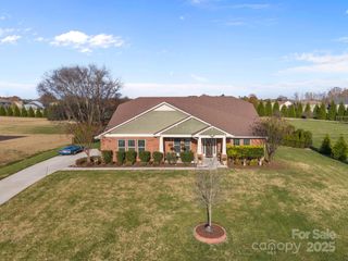317 Candella Drive, Matthews, NC 28104