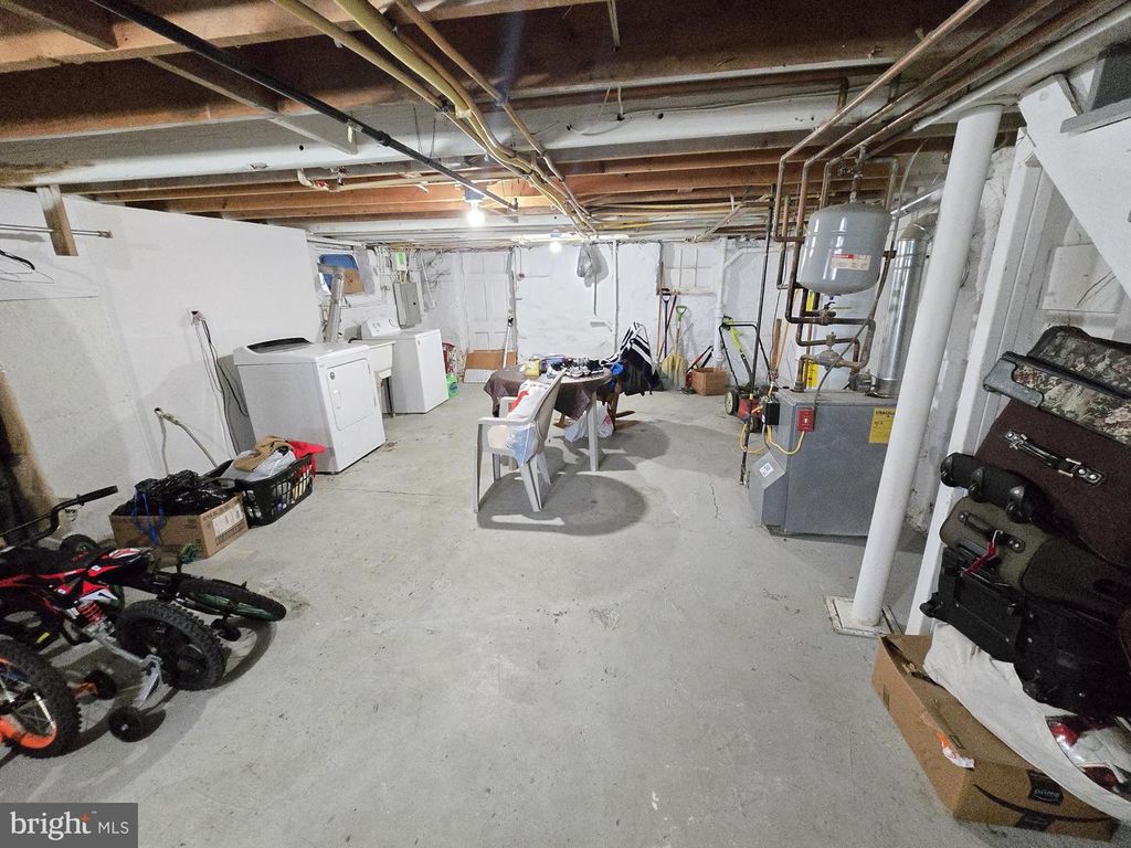 Image 12 of property listing at 816 PRIMSON AVE, Baltimore, MD 21229