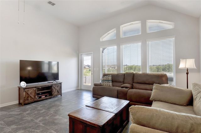 574 Sugar Cane RD, Buda, TX 78610