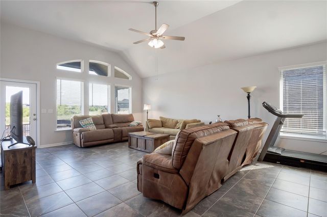 574 Sugar Cane RD, Buda, TX 78610