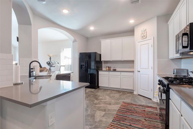 574 Sugar Cane RD, Buda, TX 78610