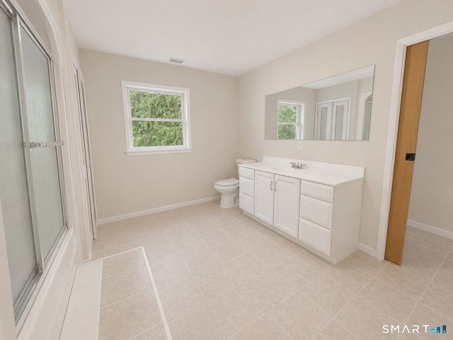 19 Hillside Circle, Brookfield, CT 06804