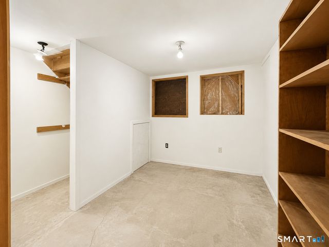 19 Hillside Circle, Brookfield, CT 06804